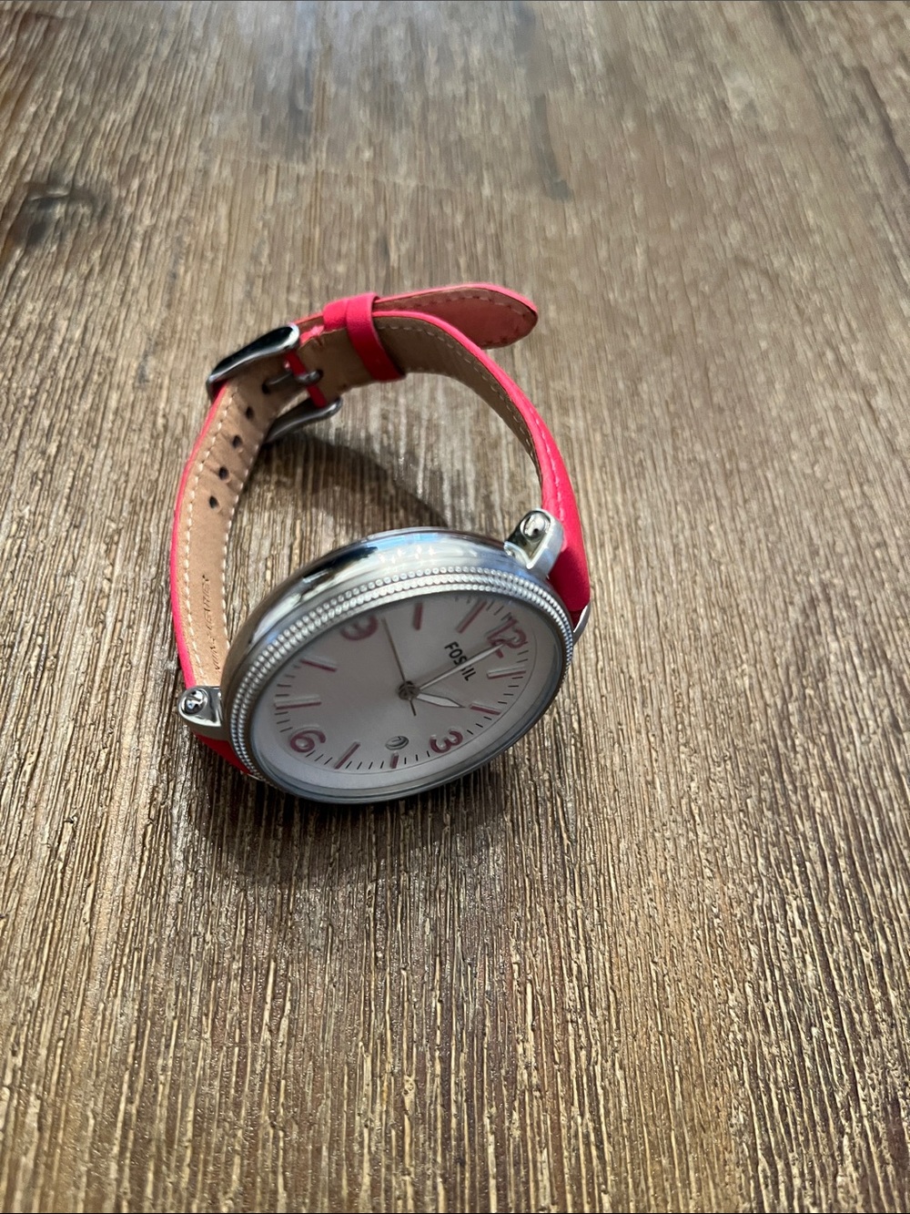 Fossil Women’s Watch Leather Strap Pink Round Face Adjustable Silver Like New - Picture 9 of 9